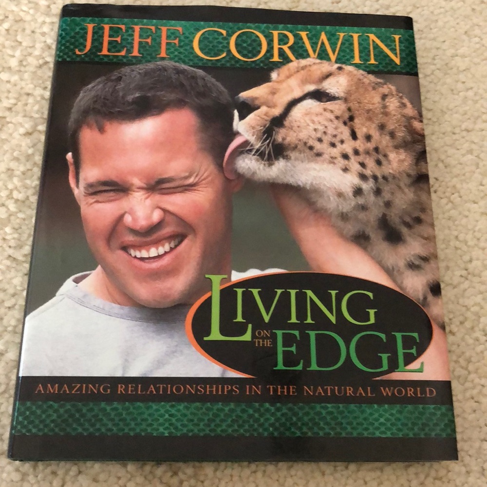 NWT Jeff Corwin Living on the Edge Book